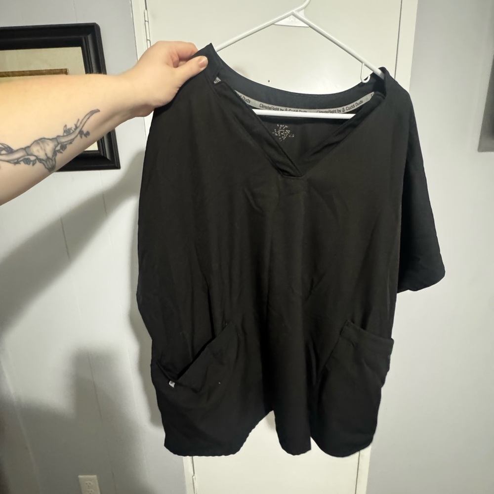 Black V-Neck scrub top with pocket